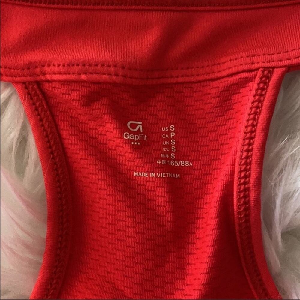 GapFit | Racerback Tank Size S - Picture 4 of 9